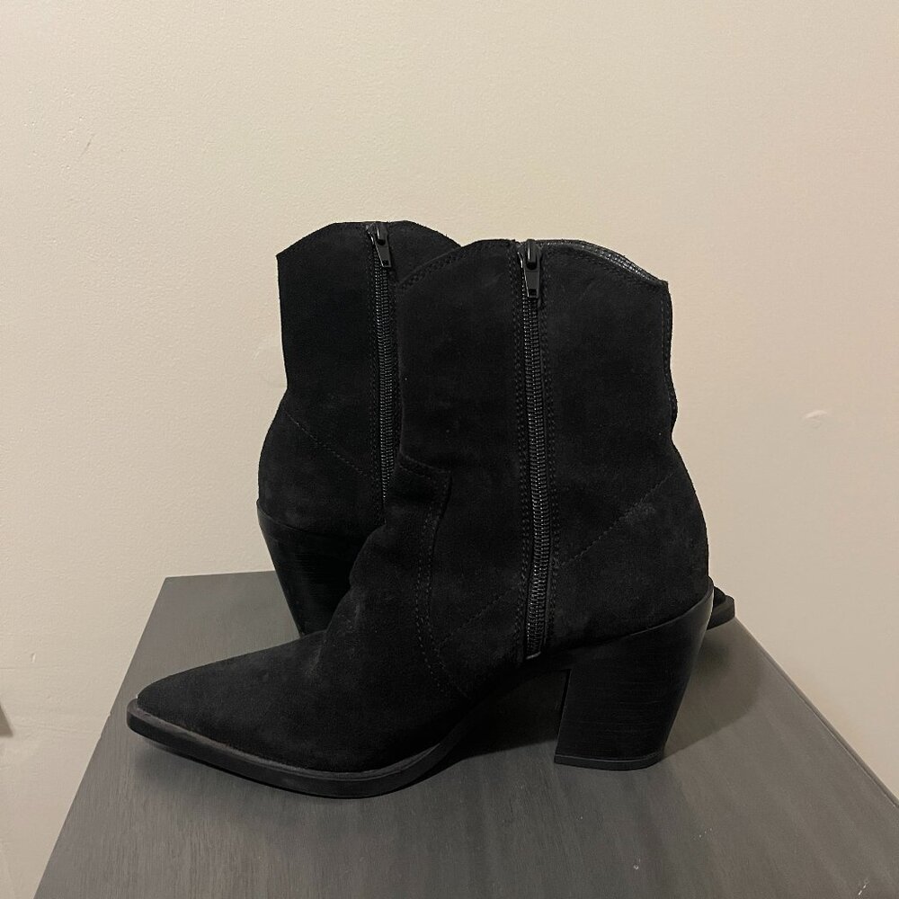 Zara Black Suede Pointed Toe Western Booties – Block Heel Zip-Up